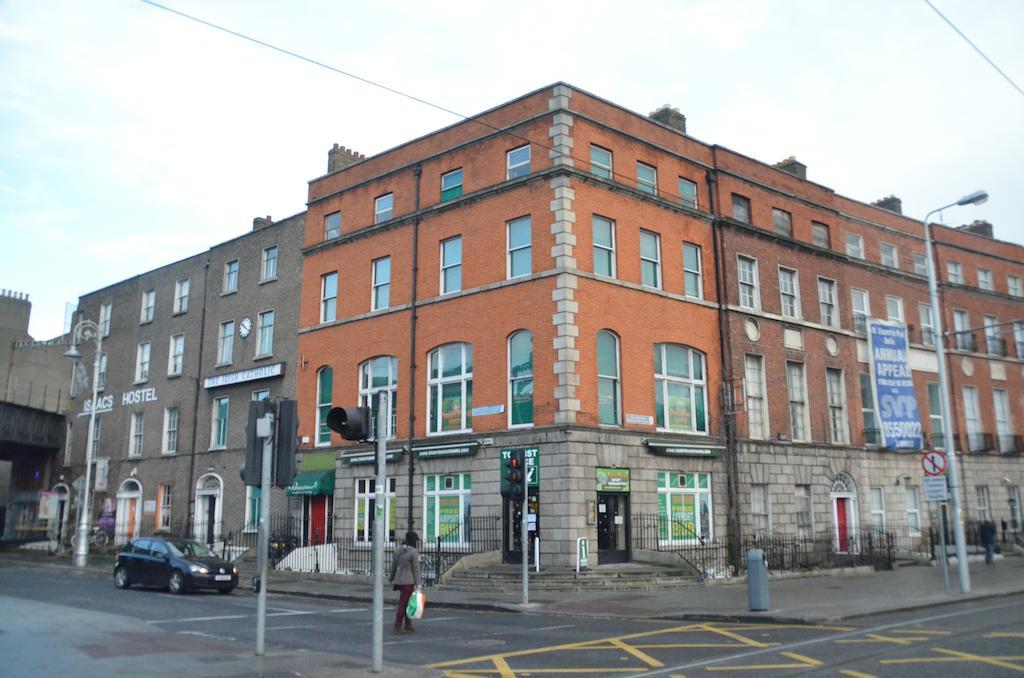 Paddy's Palace Hostel *